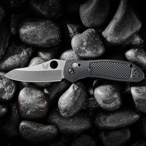 Benchmade550 S30V.lifestyle